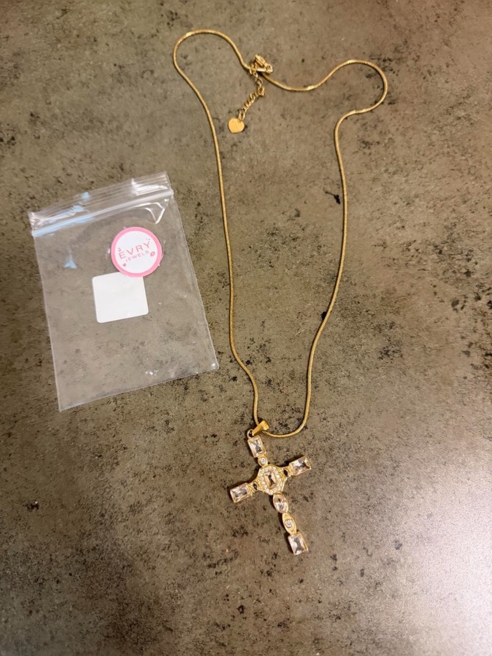 Evry jewels cross necklace brand new gold